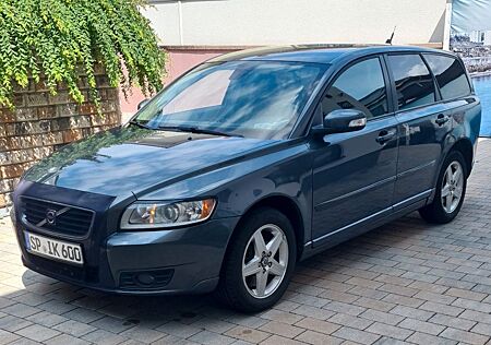 Volvo V50 T5 AWD Momentum ALLRAD