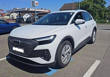 Audi Q4 e-tron 40 AHK Navi