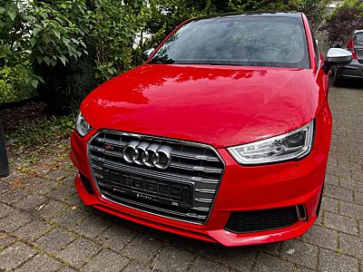 Audi S1 2.0 TFSI quattro -