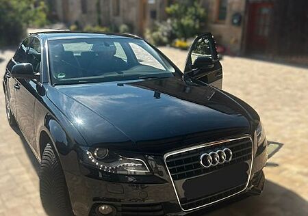 Audi A4 B8 1.8 TFSI Ambiente / HU bis November 2026