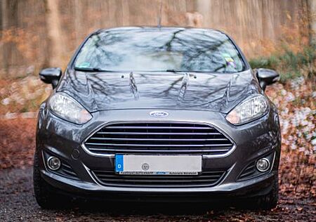 Ford Fiesta 5-Türer 1,25 60kW SYNC Ed. Winterp. TÜV