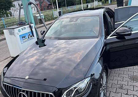 Mercedes-Benz E 220 d Autom. -