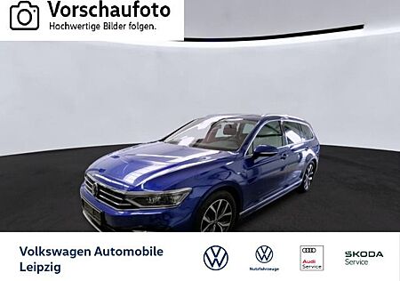 VW Passat Variant Volkswagen 2.0 TDI Elegance R-Line *DCC*IQ