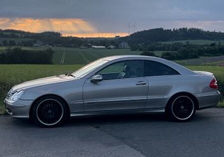 Mercedes-Benz CLK 200 KOMPRESSOR Coupé w209 Elegance Automatik