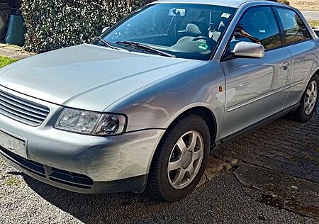 Audi A3 1.6 Attraction Attraction
