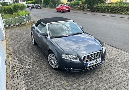 Audi A4 1.8 T Cabriolet - S Line *Top*neues Verdeck !