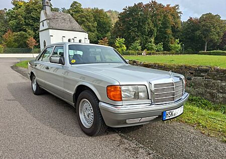 Mercedes-Benz S 300 W126 300SE
