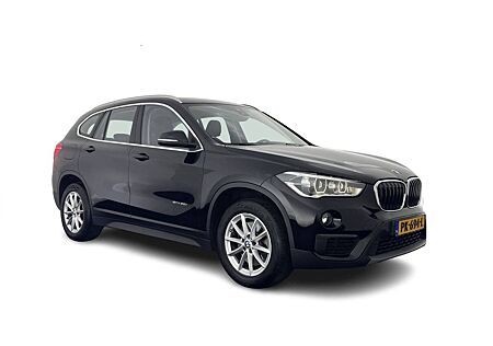 BMW X1 sDrive20i Executive (INCL-BTW) Aut. *LED-LIGH