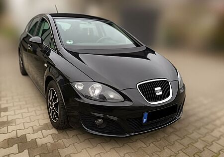 Seat Leon 1.4 TSI Sport, HU 07/27, AHK, 8fach bereift