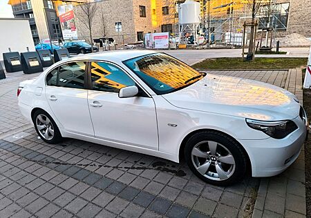 BMW 520i -