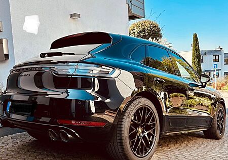 Porsche Macan GTS Luftfederung Panoramadach