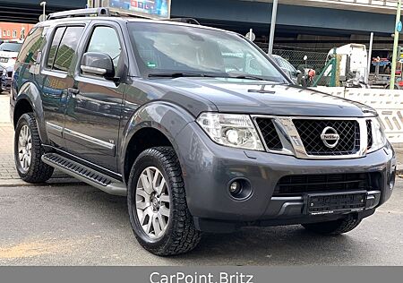 Nissan Pathfinder 3.0 dCi LE *7Sitzer*NAV*Bixenon*BOSE*