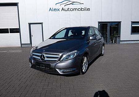 Mercedes-Benz B 220 CDI / d Leder Navi Kamera SHZ AHK 8xLMF E6