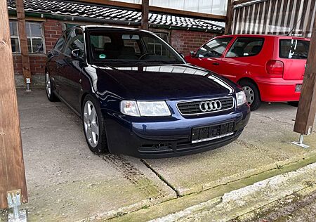 Audi A3 1.6 Attraction Attraction