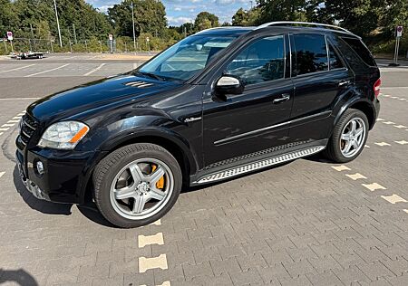 Mercedes-Benz ML 63 AMG Mercedes ML63 AMG Vollausstattung, TÜV Neu