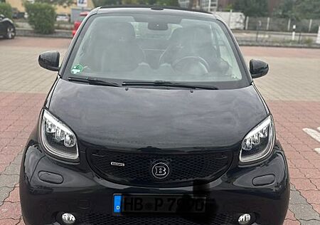 Smart ForTwo cabrio 0.9 66kW BRABUS Optik 90 ps