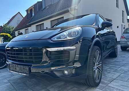 Porsche Cayenne Diesel Platinum AHK Keyless StandHZG. P