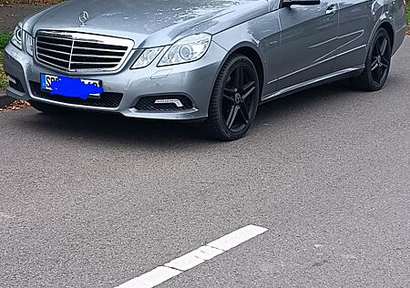 Mercedes-Benz E 250 CGI T BlueEFFICIENCY AVANTGARDE AVANTGARDE