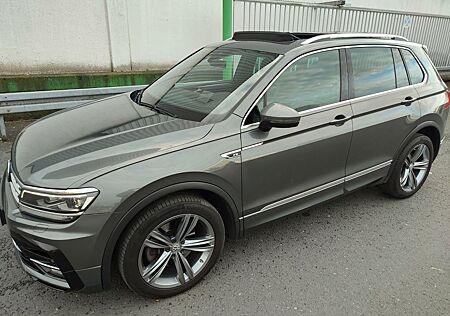 VW Tiguan Volkswagen 2.0TDI Highline / R Line / 240ps/ Voll !!
