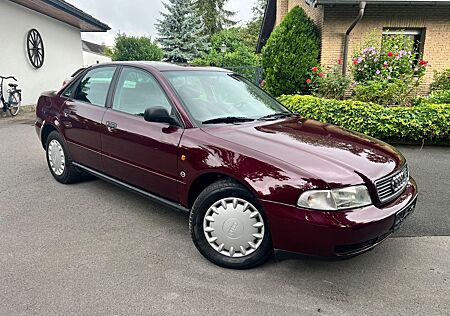 Audi A4 1.8/Schiebedach, Tüv Neu