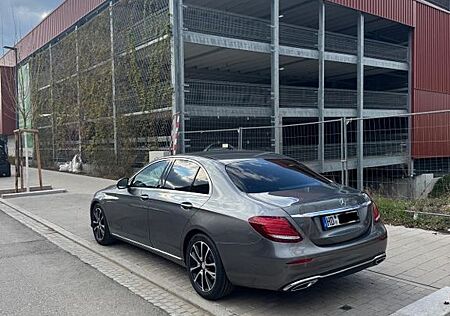Mercedes-Benz E 220 -W213
