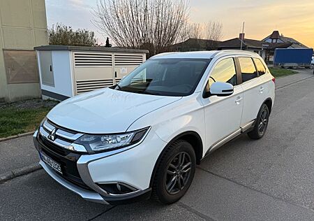 Mitsubishi Outlander 2.0 ClearTec 2WD Plus mi neuen TÜV