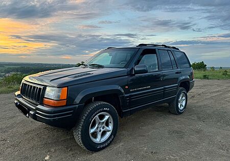 Jeep Grand Cherokee Limited LX 5.9 Limited