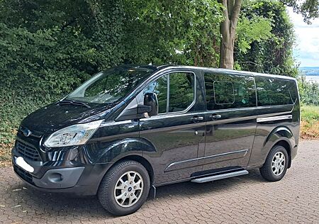Ford Tourneo Custom L2 2.2 AHK Schwarz