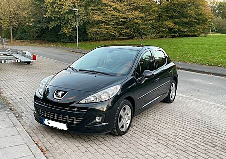 Peugeot 207 120 VTi Premium 5-Türer / +Extras