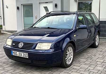 VW Bora Volkswagen 2.3 V5 Highline Klimaaut.*AHK*SHZ*1-Hand