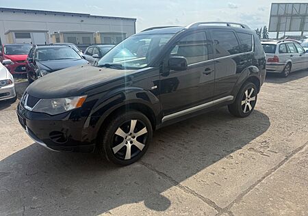 Mitsubishi Outlander 2.2 DI-D Instyle 4X4,, 7 Sitze