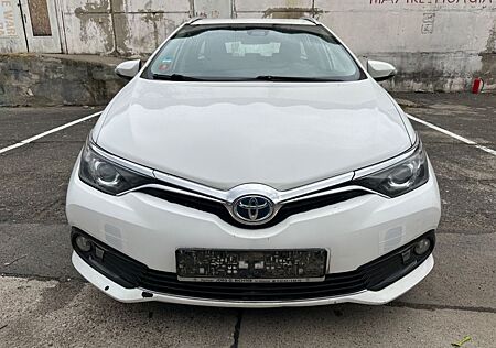 Toyota Auris TOURING SPORTS HYBRID COOL