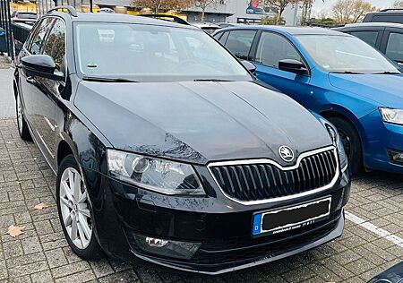 Skoda Octavia 2.0 TDI Elegance Combi, AHK, Pano, Xenon