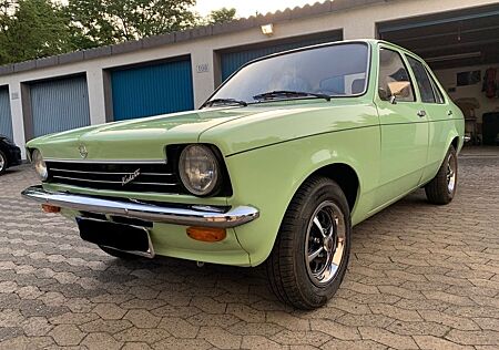 Opel Kadett C Limousine 4-Türer Oldtimer H-Kennz.