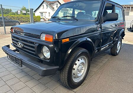 Lada Niva Taiga 4x4 el. Fensterheber 4-Sitze 1-Hand AHK