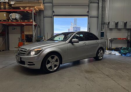 Mercedes-Benz C 200 CGI BlueEFFICIENCY Autom. -