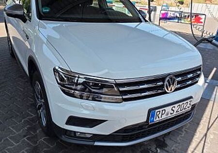VW Tiguan Allspace Volkswagen 2.0 TDI SCR DSG Trendline Tr...