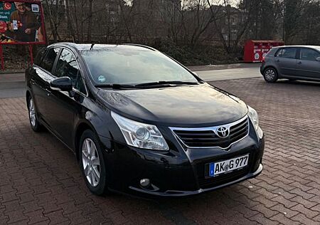 Toyota Avensis Combi Executive 2.2 D-Cat Executive