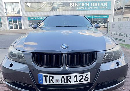 BMW 325i -