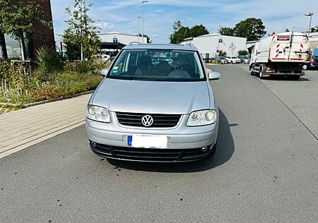 VW Touran Volkswagen 2.0 TDI DSG