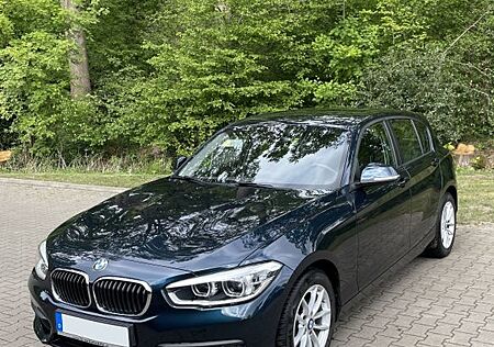 BMW 118i - Autom. LED Navi Tempom. Scheckheft