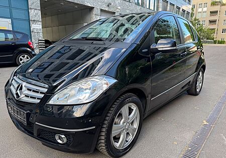 Mercedes-Benz A 180 AVANTGARDE BlueEFFICIENCY