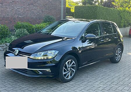 VW Golf Volkswagen 1.0 TSI Sound 1.Hand