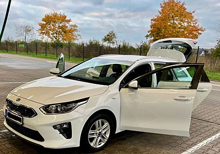 Kia Cee'd gebraucht kaufen Kia Cee'd / Ceed 1.6 CRDi Eco 100kW Spirit SW Spirit