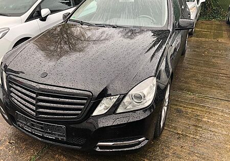 Mercedes-Benz E 250 CDI T AVANTGARDE