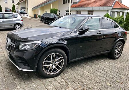 Mercedes-Benz GLC 250 4MATIC AMG Line Coupé Autom. AMG Line