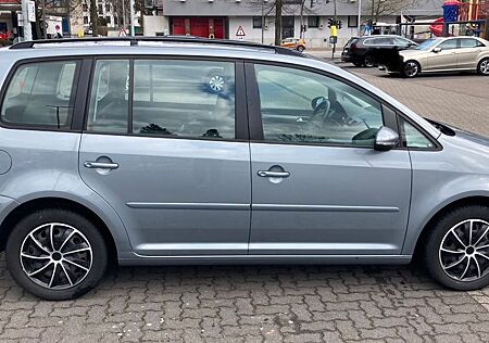 VW Touran Volkswagen 1.6 -