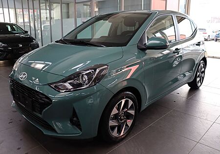 Hyundai i10 1.2 AT Navi Klimaauto Alu SHZ R.Cam SOFORT