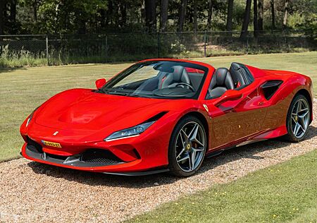 Ferrari F8 Spider 3.9 V8 HELE | Carbon | Lift | Passenge