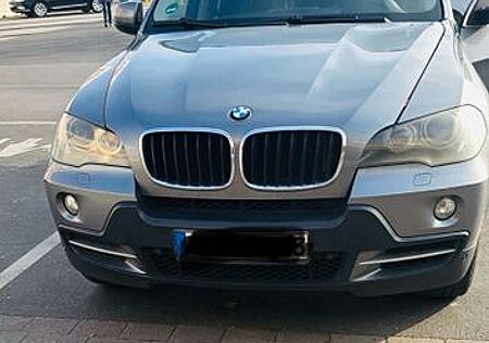 BMW X5 4.8is -